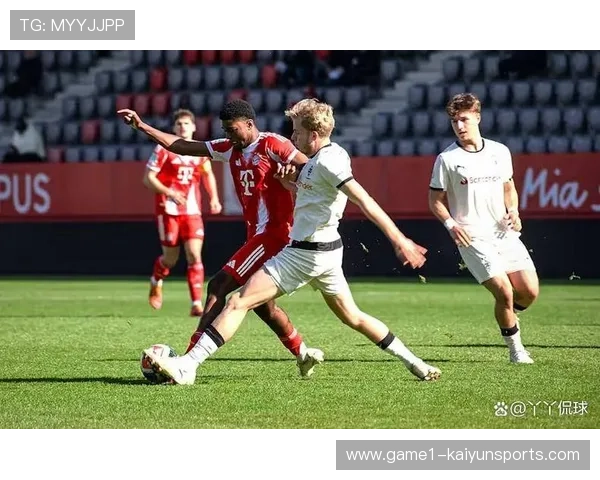 拜仁客场防守状态波动 面对高压逼抢适应能力待考